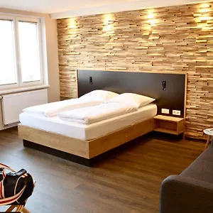 Otel Five, Nürnberg